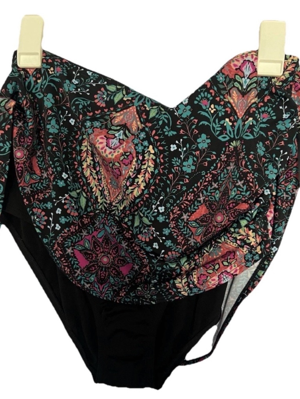 NWT Torrid Wrap Skirted Full Coverage Swim Bottom Kaleidoscope Black Sz 0 Beach